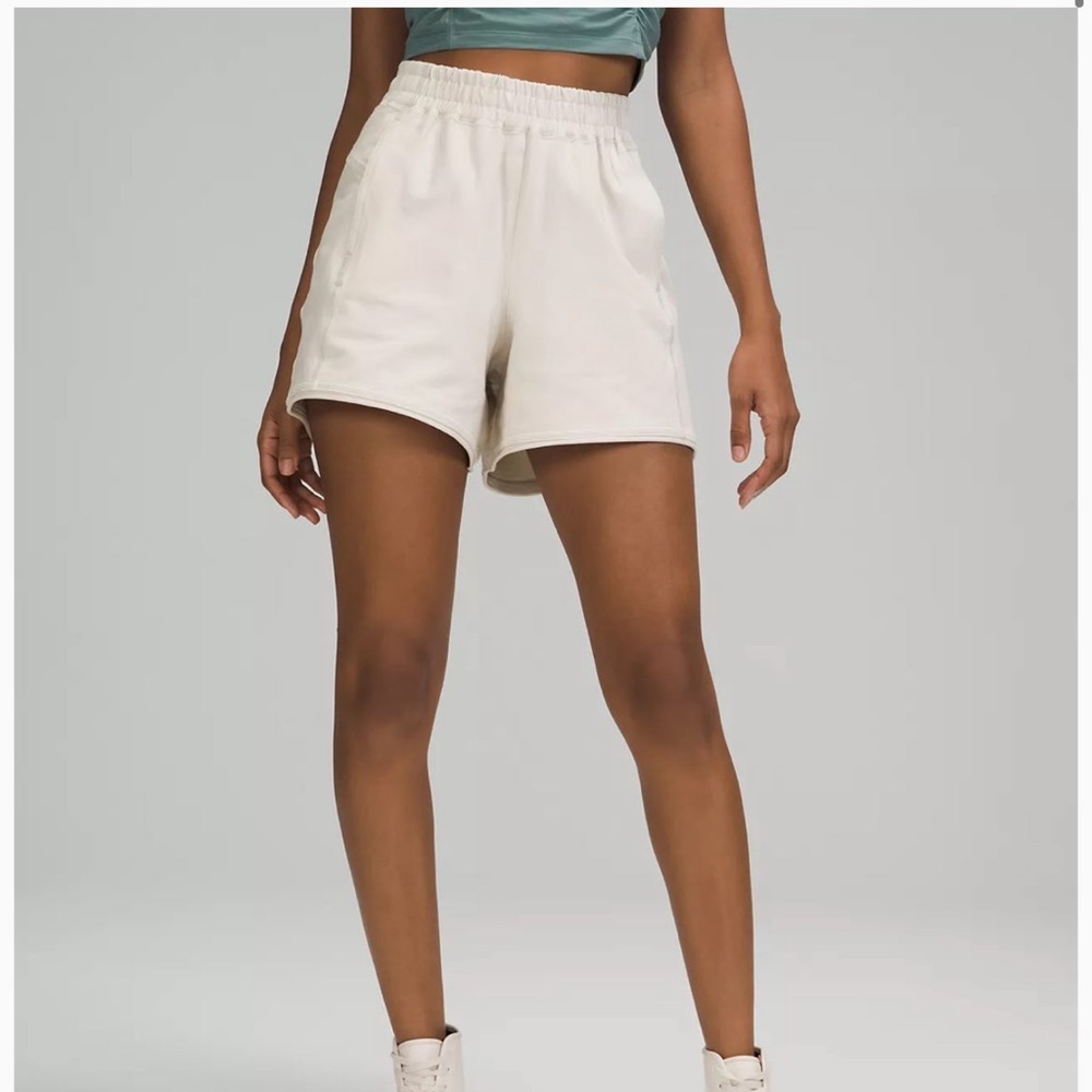 Lululemon LA panel short